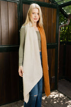 Load image into Gallery viewer, Cozy Double Tone Scarf: Lavender/Green
