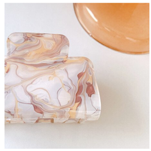 Load image into Gallery viewer, Marble Hair Claw : Pink
