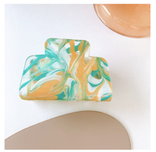 Load image into Gallery viewer, Marble Hair Claw : Pink
