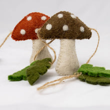 Load image into Gallery viewer, Fall Decor Felt Multi-Color Spotted Mushroom Garland

