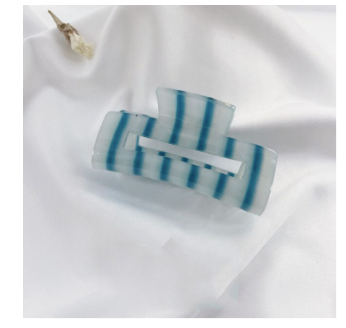 Candy Stripe Hair Claw: Blue